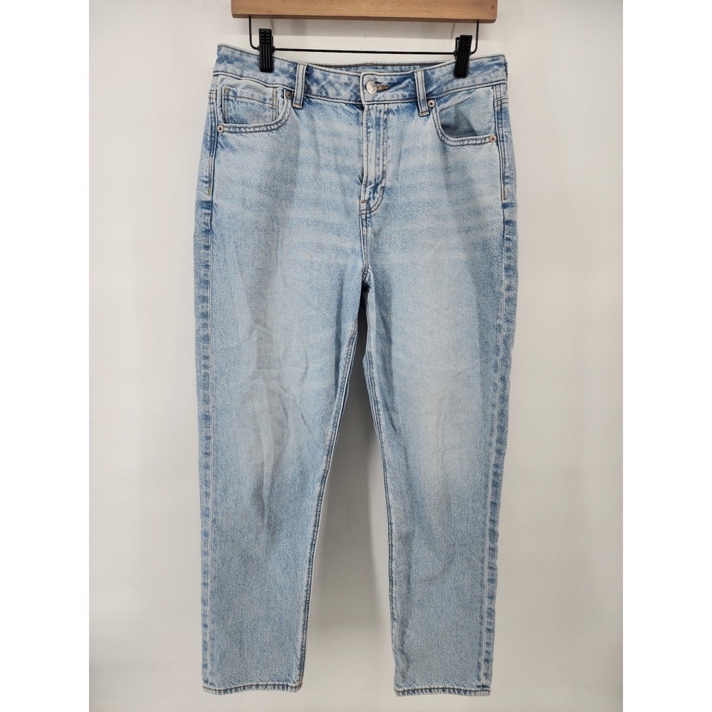 American Eagle Strigid Mom Jeans Light Wash Denim Size 10